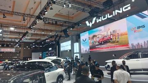 Ragam Mobil, Kegiatan, dan Promo di Booth Wuling IIMS 2023