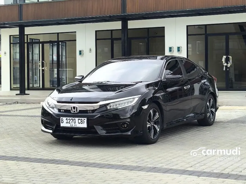 2018 Honda Civic ES Sedan