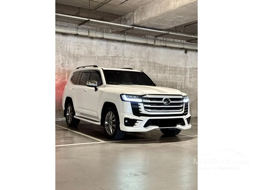 2023 Toyota Land Cruiser 300 VX-R SUV