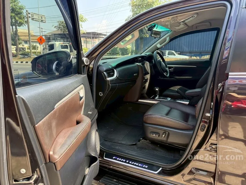 2018 Toyota FORTUNER V SUV