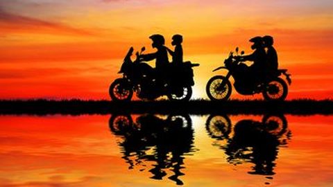 Bukan Paku, Ini Penyebab Ban Motor Bocor Halus