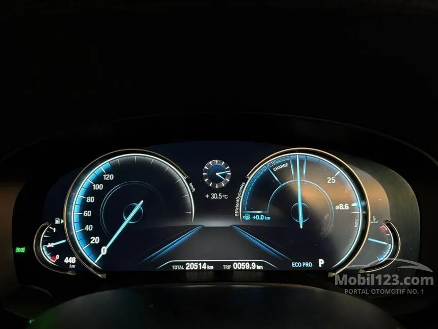 2018 BMW 530i Luxury Sedan