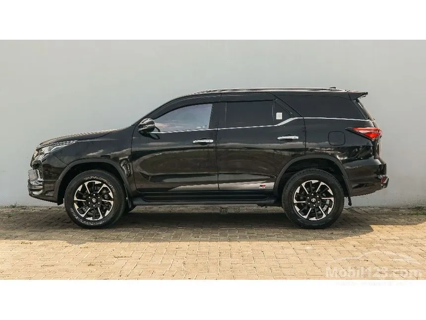2022 Toyota Fortuner VRZ GR SPORT 4X2 SUV