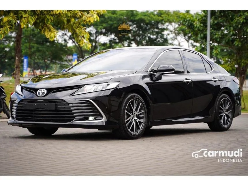 2022 Toyota Camry V Sedan