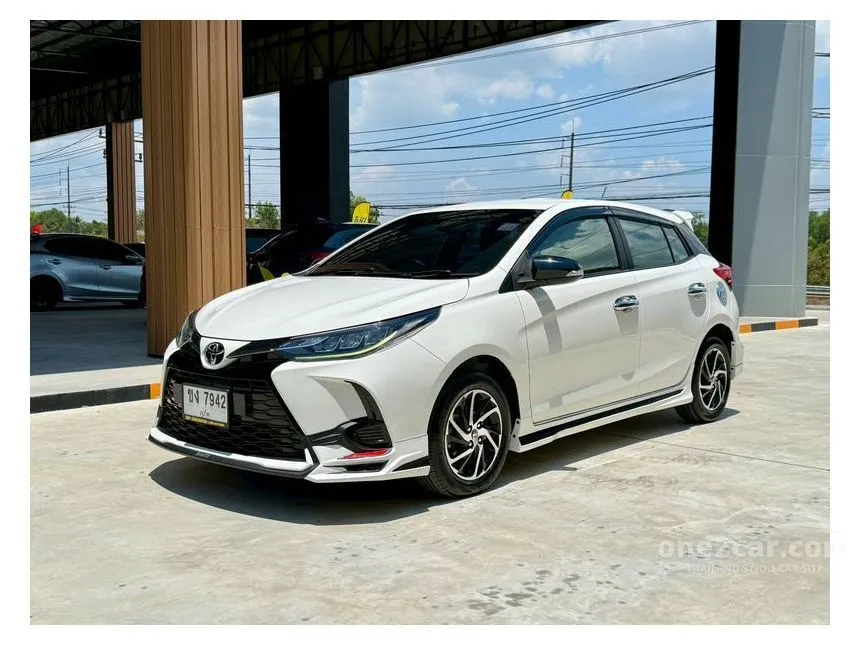 2021 Toyota YARIS Sport Hatchback