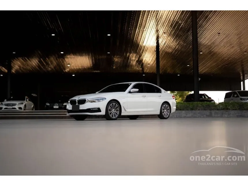2019 BMW 530e Highline Sedan