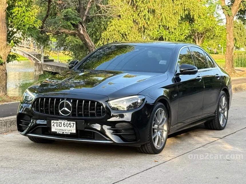 2022 Mercedes-Benz E300 e AMG Dynamic Sedan