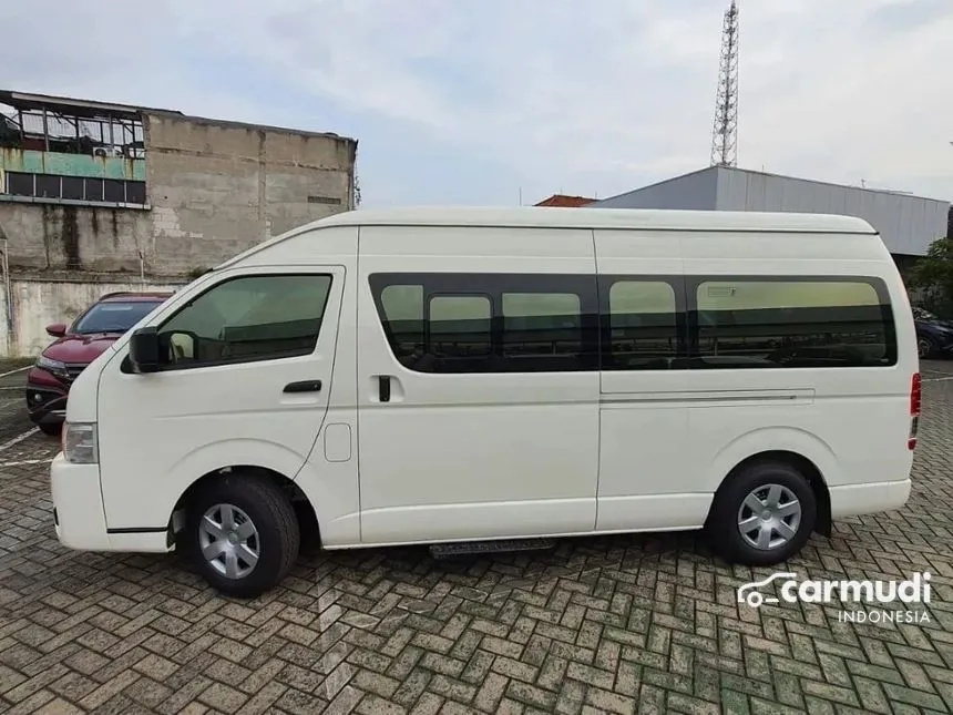 2024 Toyota Hiace Commuter Van Wagon