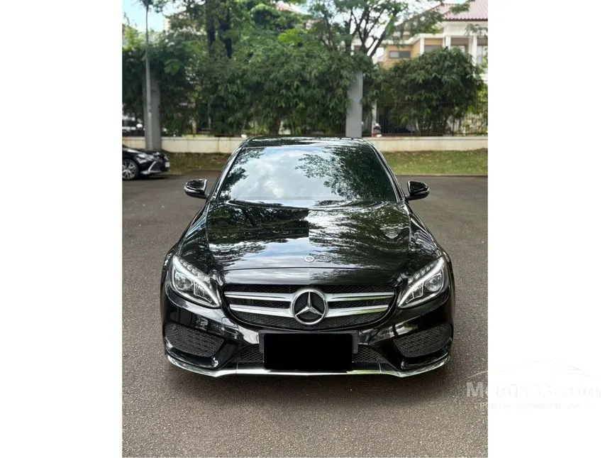 2017 Mercedes-Benz C200 AMG Line Sedan