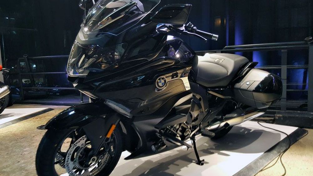 BMW K 1600 B with Reverse Assist feature