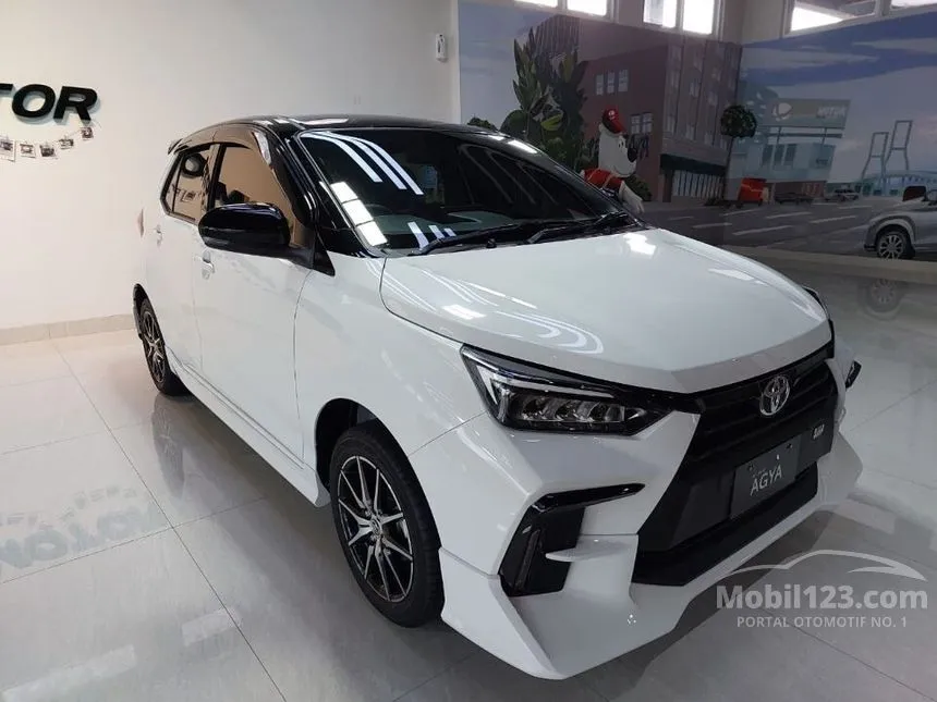Jual Mobil Toyota Agya 2023 GR Sport 1.2 di Jawa Timur Automatic Hatchback Putih Rp 228.000.000
