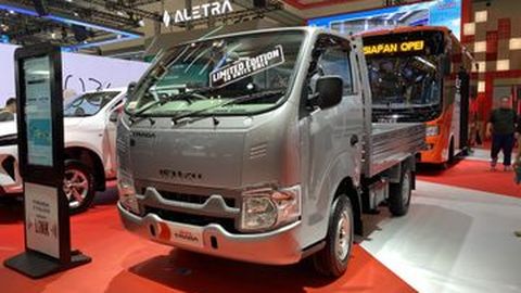 Isuzu Traga 50th Special Edition Jadi Unit Terbatas Ini Bedanya dengan Versi Reguler