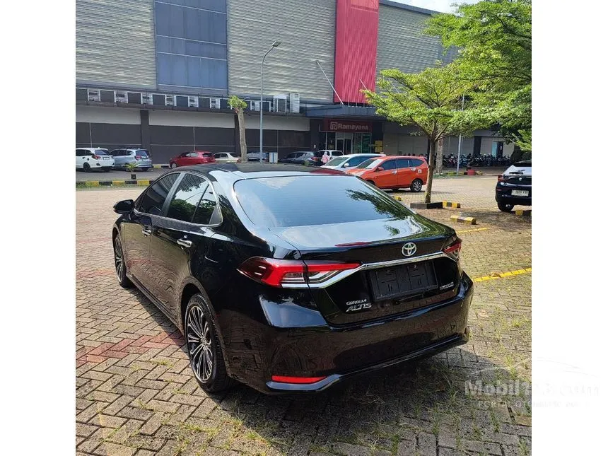 2022 Toyota Corolla Altis Hybrid Sedan