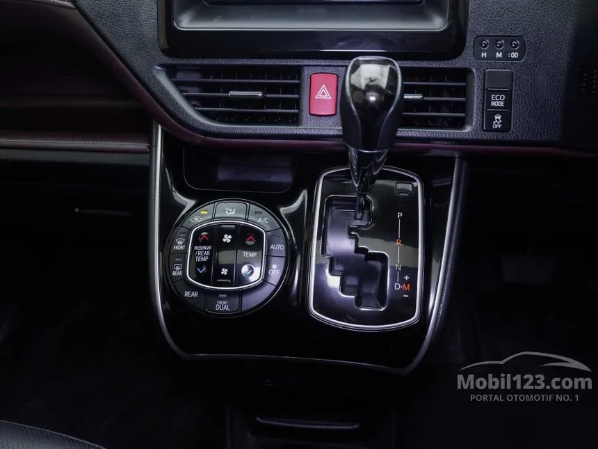 2019 Toyota Voxy Wagon