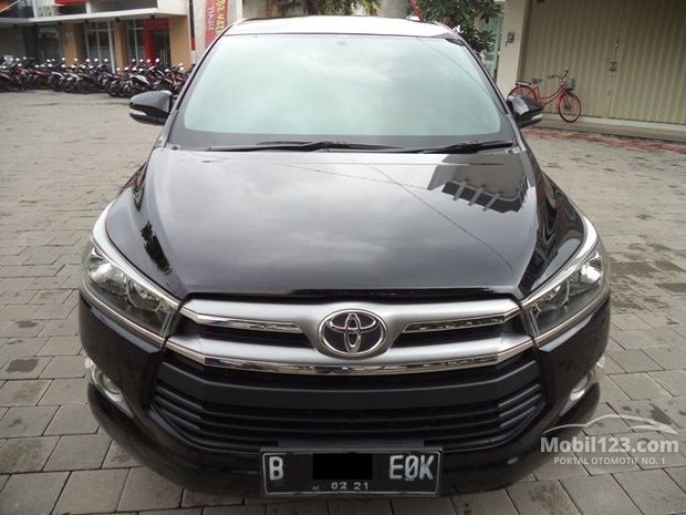 Toyota Kijang Innova Mobil bekas dijual di Yogyakarta Toyota Kijang Innova Mobil bekas dijual di Yogyakarta
