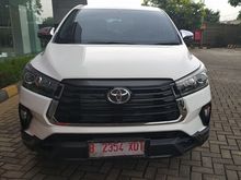 2020 Toyota Innova Venturer 2,4 Base Spec Wagon