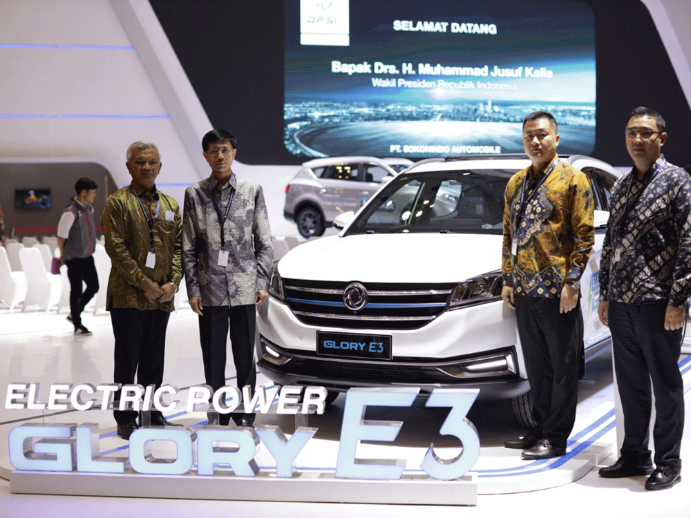 DFSK Unjuk Teknologi Mobil Listrik Lewat Glory E3 di GIIAS 2019