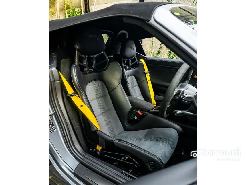 2025 Porsche 718 Spyder RS Convertible