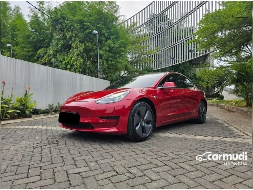 2020 Tesla Model 3 Standard Range Sedan