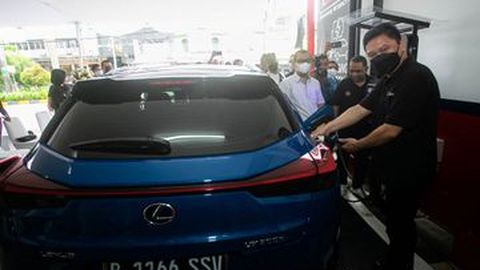 Astra Otoparts Sediakan Tempat Cas Mobil Listrik di 6 Bengkel