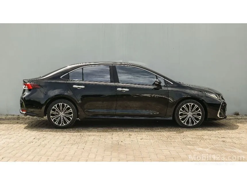 2021 Toyota Corolla Altis V Sedan