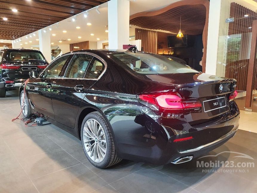 Jual Mobil BMW 530i 2020 M Sport 2.0 di DKI Jakarta Automatic Sedan ...