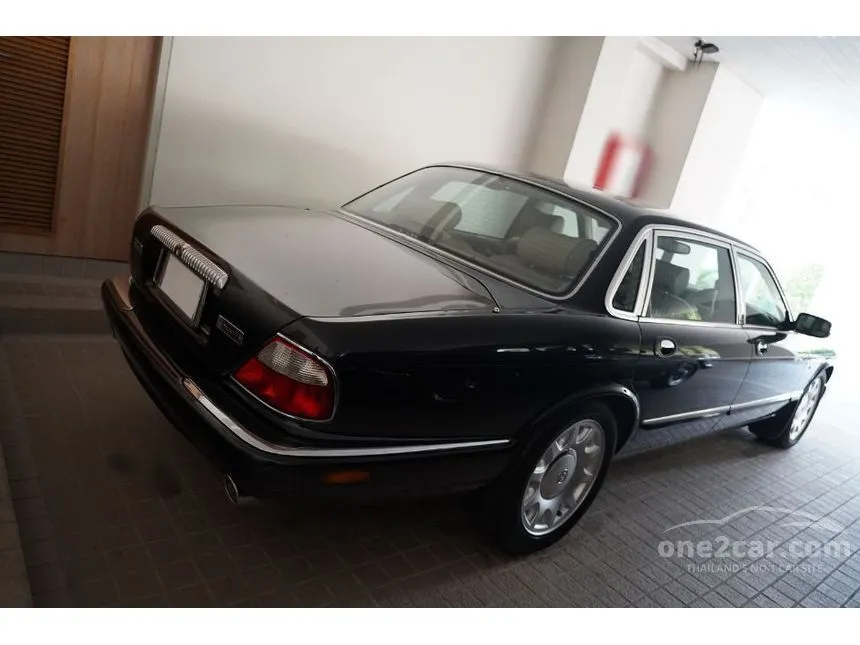 1998 Jaguar DAIMLER Sedan