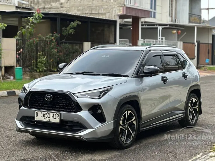 2023 Toyota Yaris Cross S with GR Parts Aero Pkg SUV