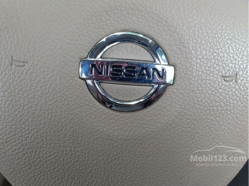 2010 Nissan Livina XR Wagon