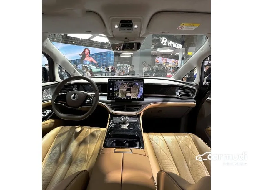 2025 Denza D9 Advanced MPV