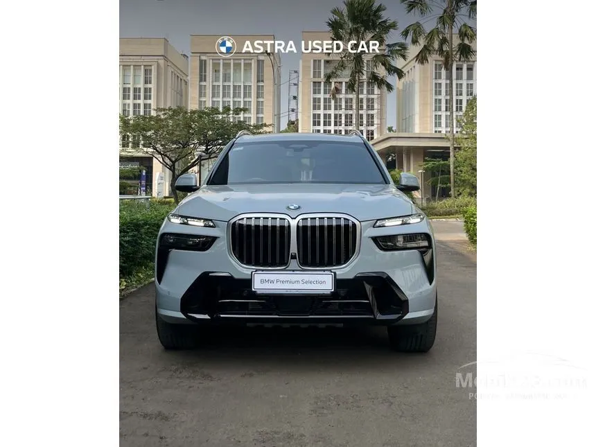 2025 BMW X7 xDrive40i M Sport SUV