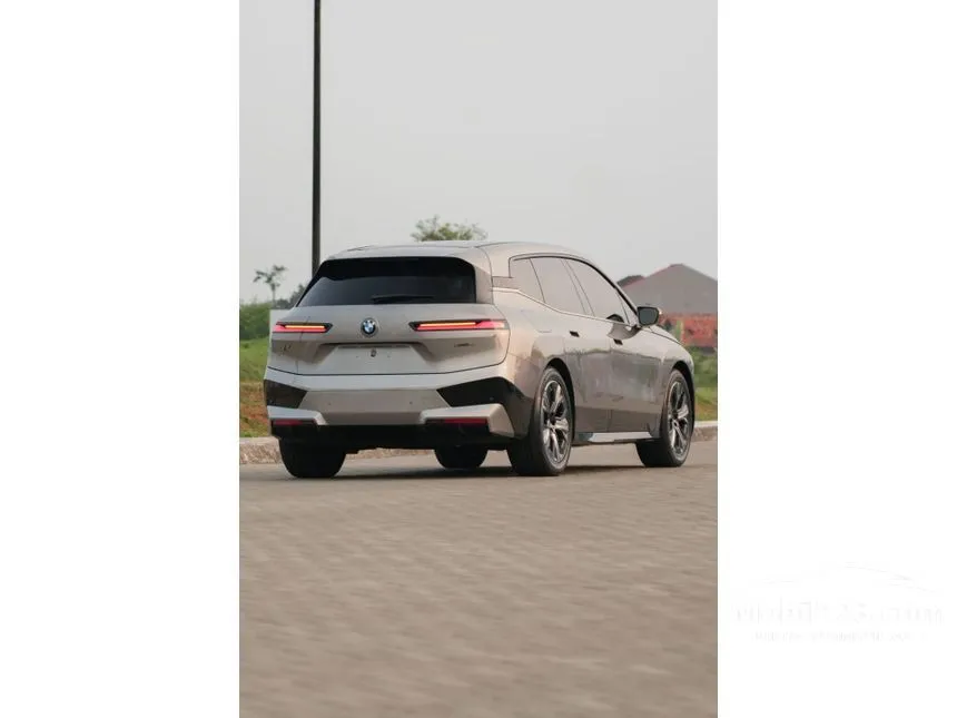 2024 BMW iX xDrive40 Sport SUV