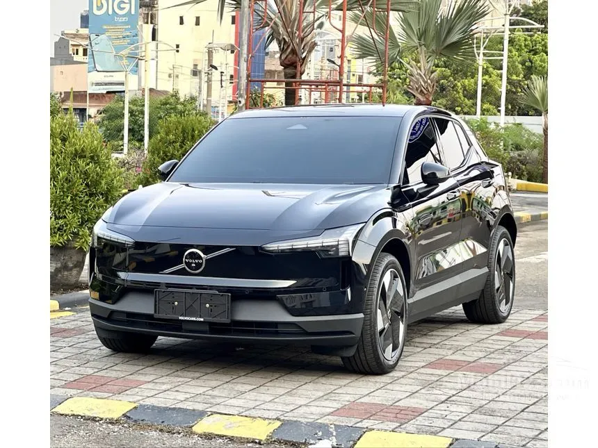 2025 Volvo EX30 Ultra SUV