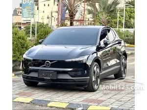2025 Volvo EX30 Ultra SUV