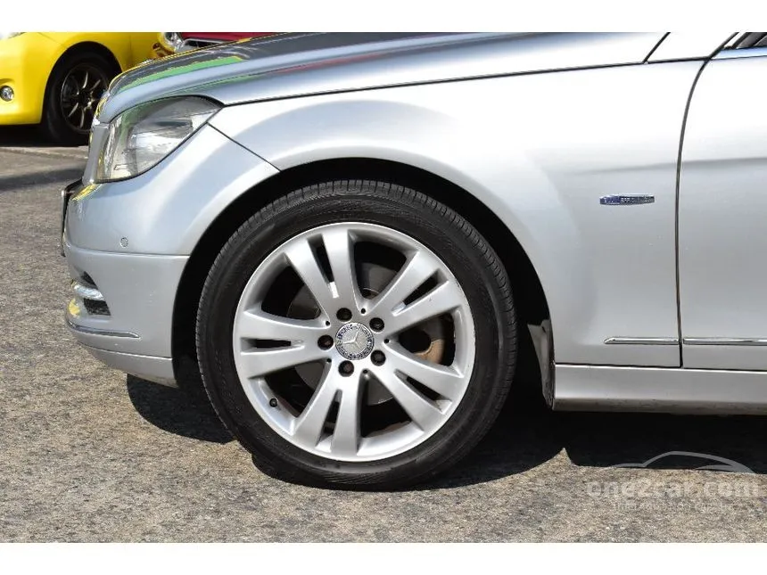 2011 Mercedes-Benz C200 CGI BlueEFFICIENCY Sedan