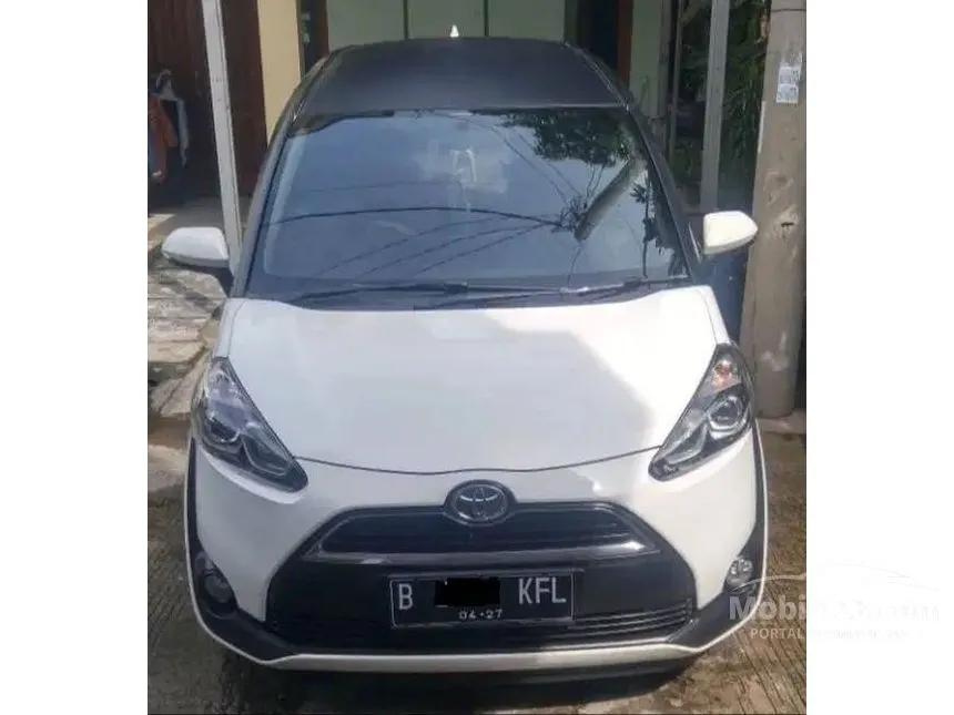 Jual Mobil Toyota Sienta 2017 V 1.5 di Jawa Barat Manual MPV Putih Rp 150.000.000