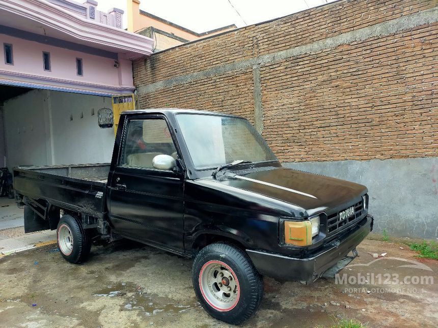 Jual Mobil Toyota Kijang 1989 Super Kijang Short 1.5 di Sulawesi ...
