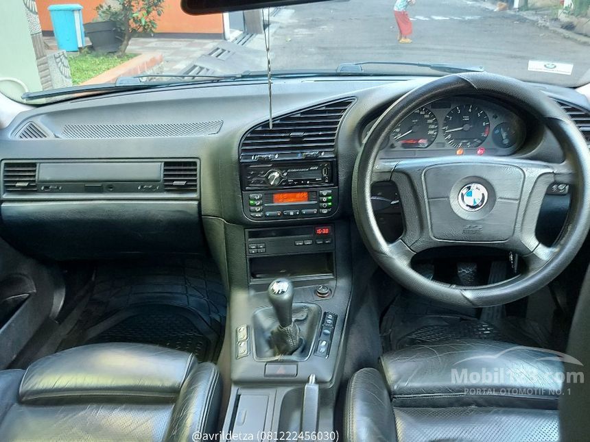 1996 BMW 323i E36 Sedan