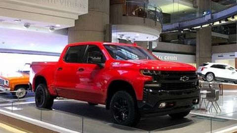 Chevrolet Silverado รุ่นใหม่ มาพร้อมตัวเลือก ขุมพลังดีเซล 3.0 เครื่องเบนซิน V8 ใหม่ และเกียร์ 10 สปีด