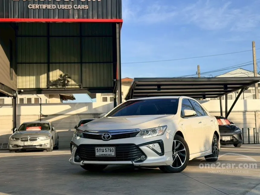 2016 Toyota CAMRY G Extremo Sedan