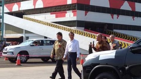 Jokowi Minta Toyota Terus Geber Ekspor