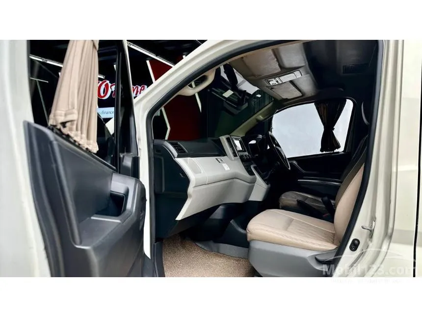 2020 Toyota Hiace Premio Van