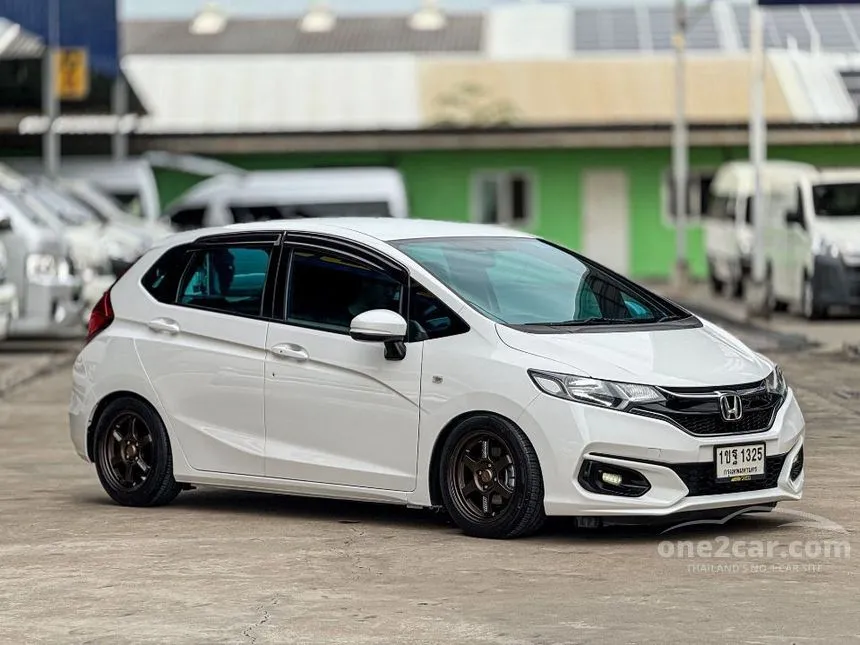 2020 Honda JAZZ V+ Hatchback
