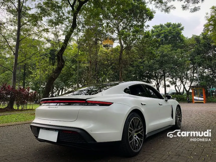 2021 Porsche Taycan 4S Performance Battery Sedan