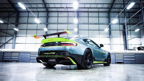 Aston Martin Vantage GT8 รีดน้ำหนัก 100 กก. อัพแรงม้า 10 ตัว