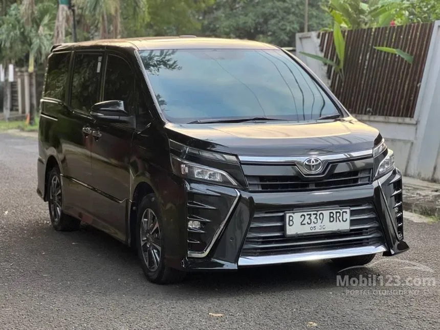2020 Toyota Voxy MPV