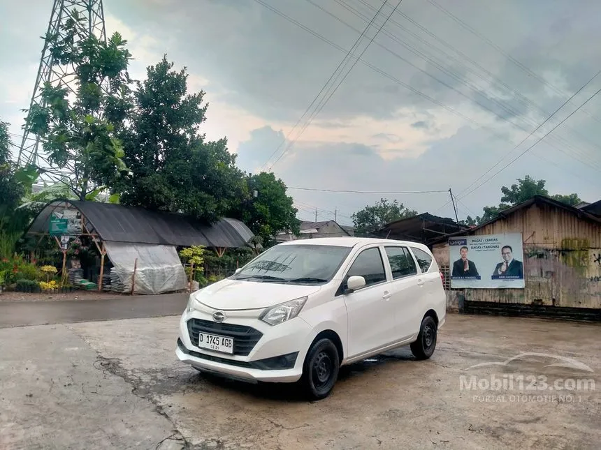 Jual Mobil Daihatsu Sigra 2017 M 1.0 di Jawa Barat Manual MPV Putih Rp 91.000.000