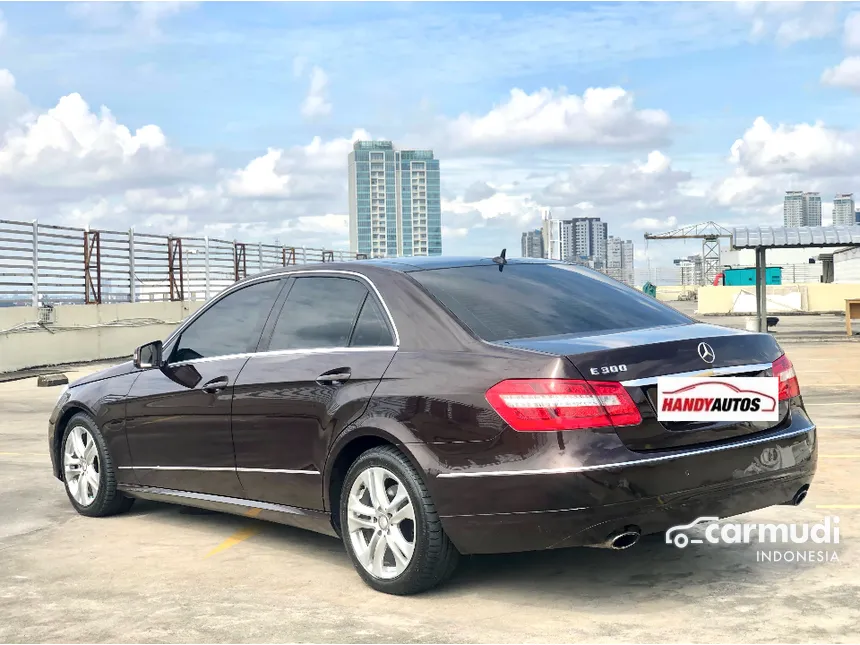 2010 Mercedes-Benz E300 Avantgarde AMG Sedan