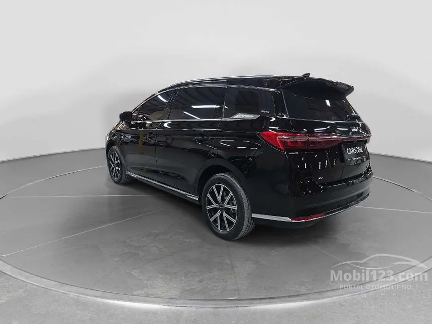 2024 BYD M6 Standard 7 Seater MPV