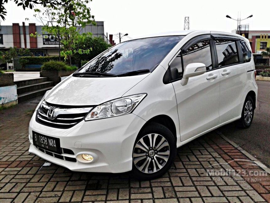 Gambar Jual Mobil Honda Freed 2014 1 5 Jawa Barat 